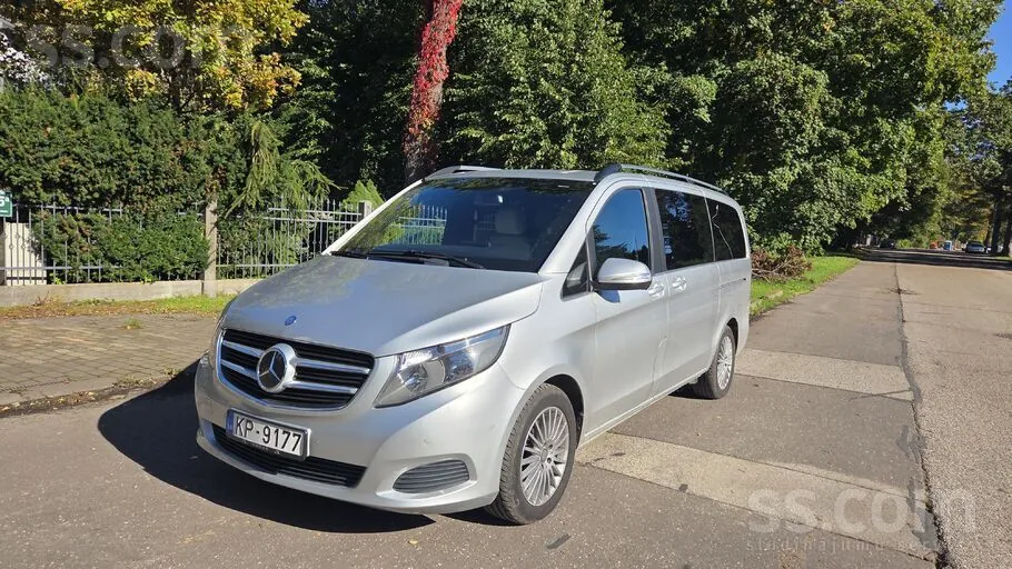 Mercedes-Benz V220