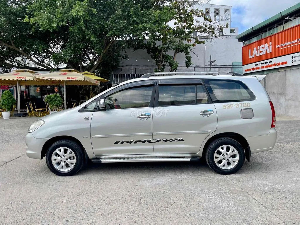 Toyota Innova 2008 photo 4