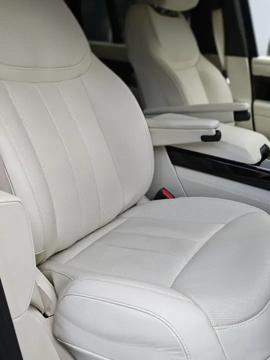 Land Rover Range Rover 2023 photo 2