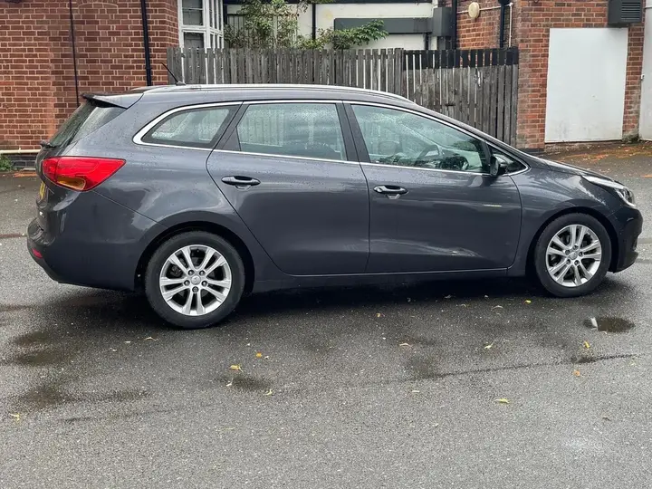 Kia Ceed 2013 photo 5