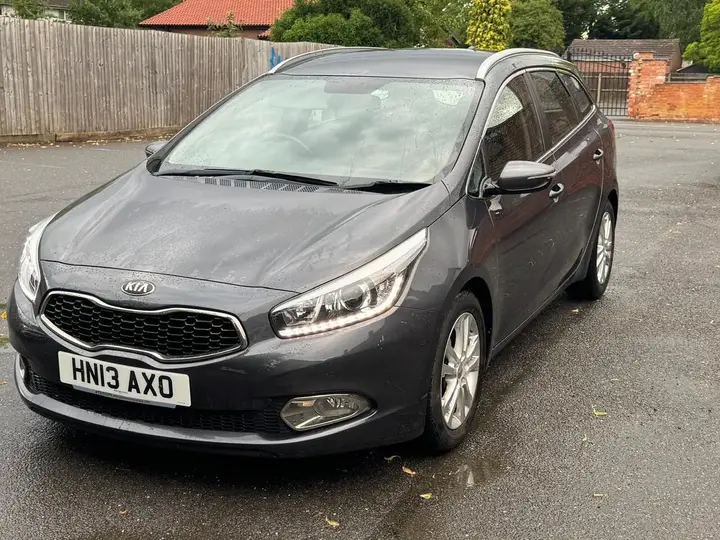 Kia Ceed 2013 photo 2
