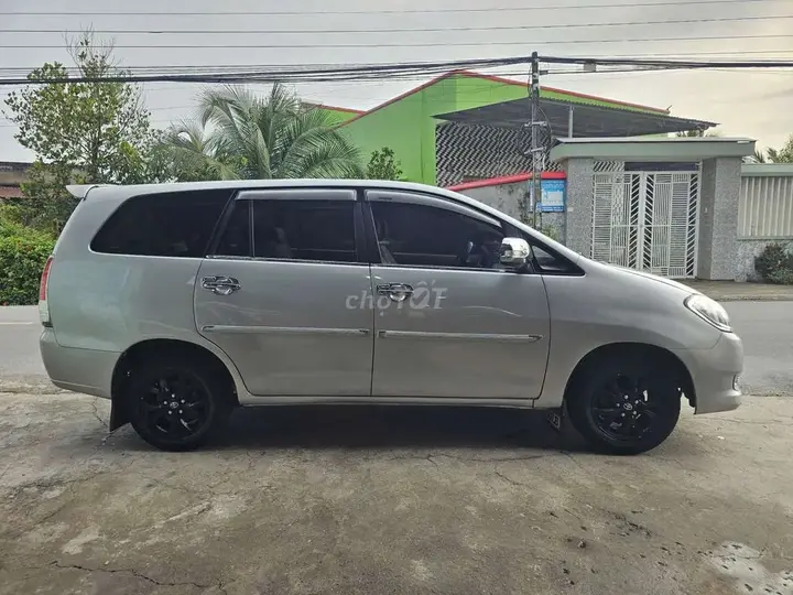 Toyota Innova 2007 photo 2