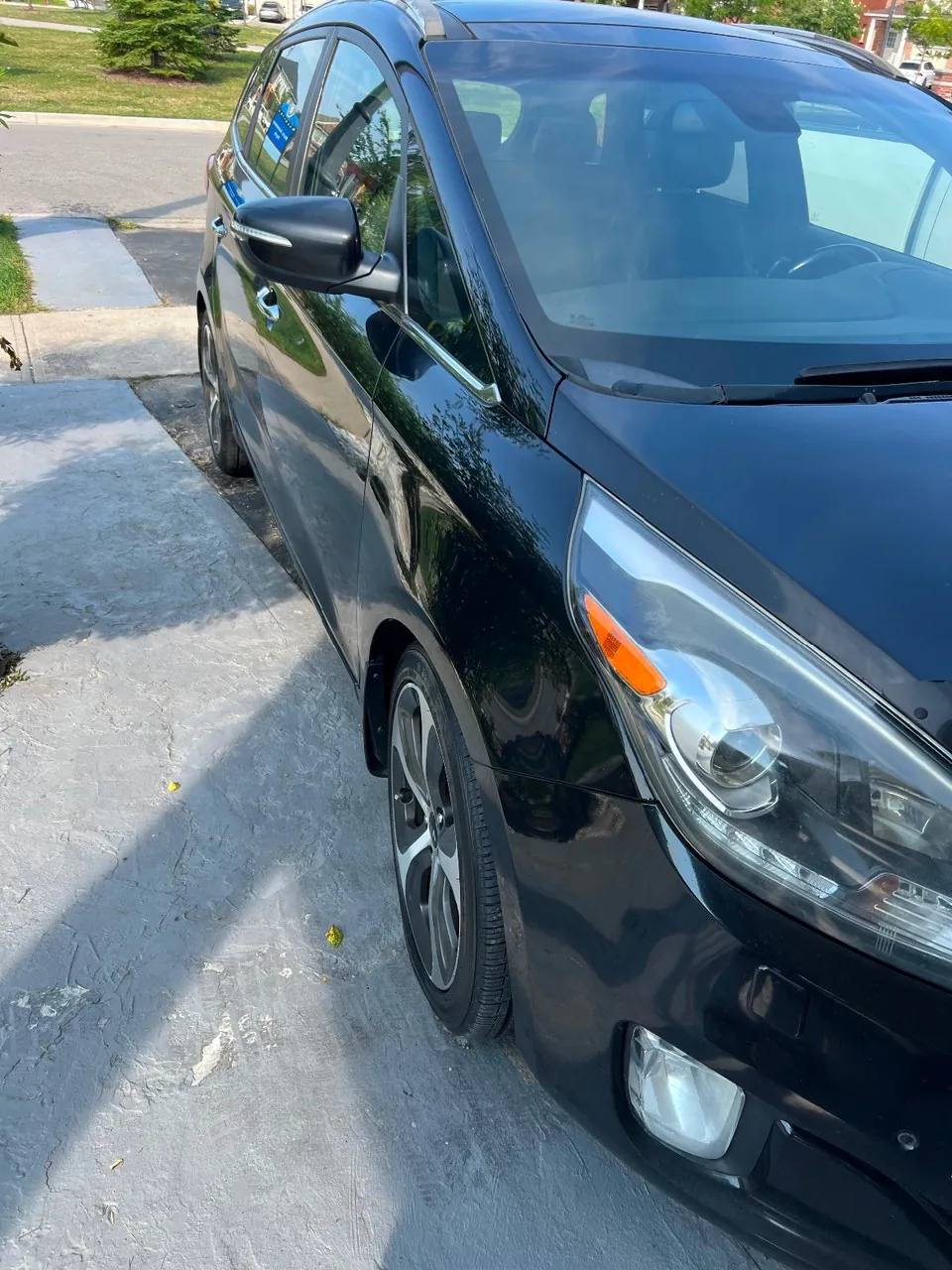 Kia Rondo 2014 photo 4