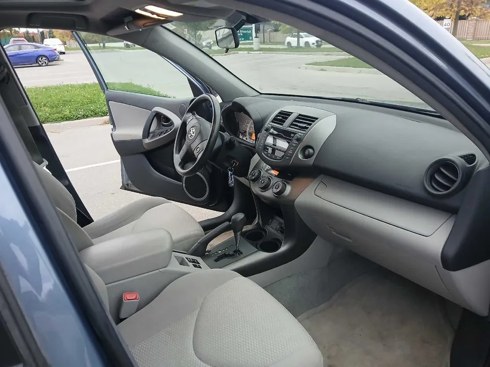 Toyota Rav4 2011 photo 5