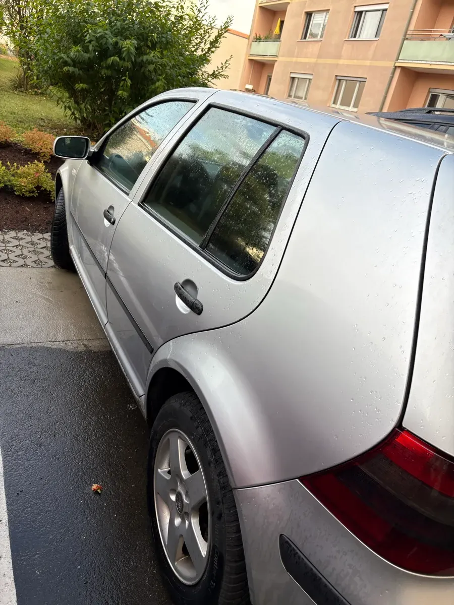 Volkswagen Golf 2004 photo 2