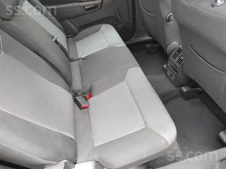 Opel Zafira 2011 photo 4