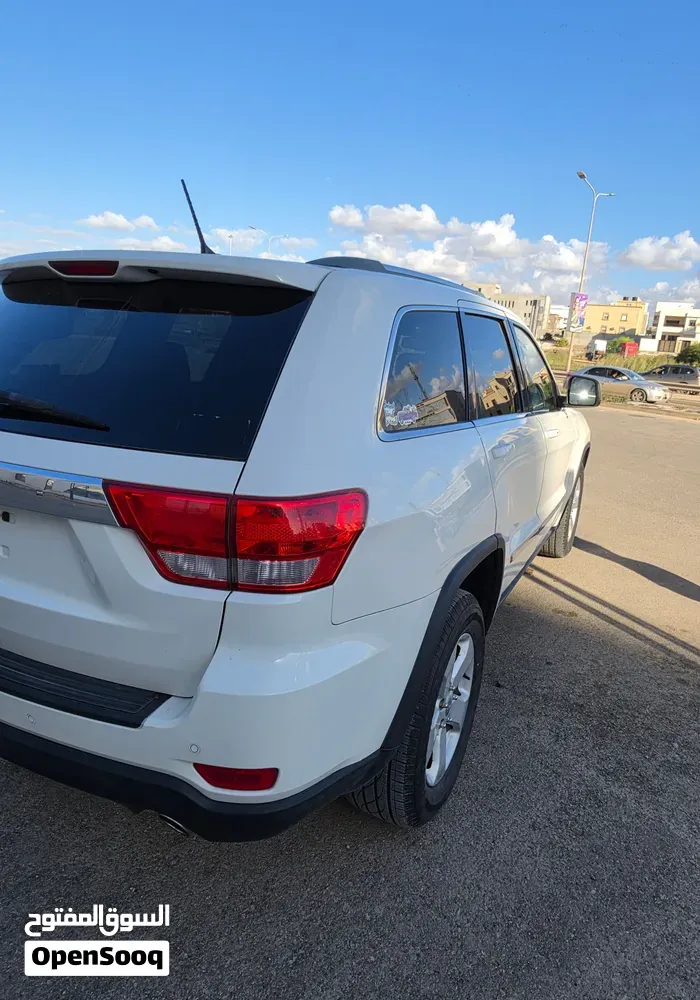 Jeep Grand Cherokee 2012 photo 4