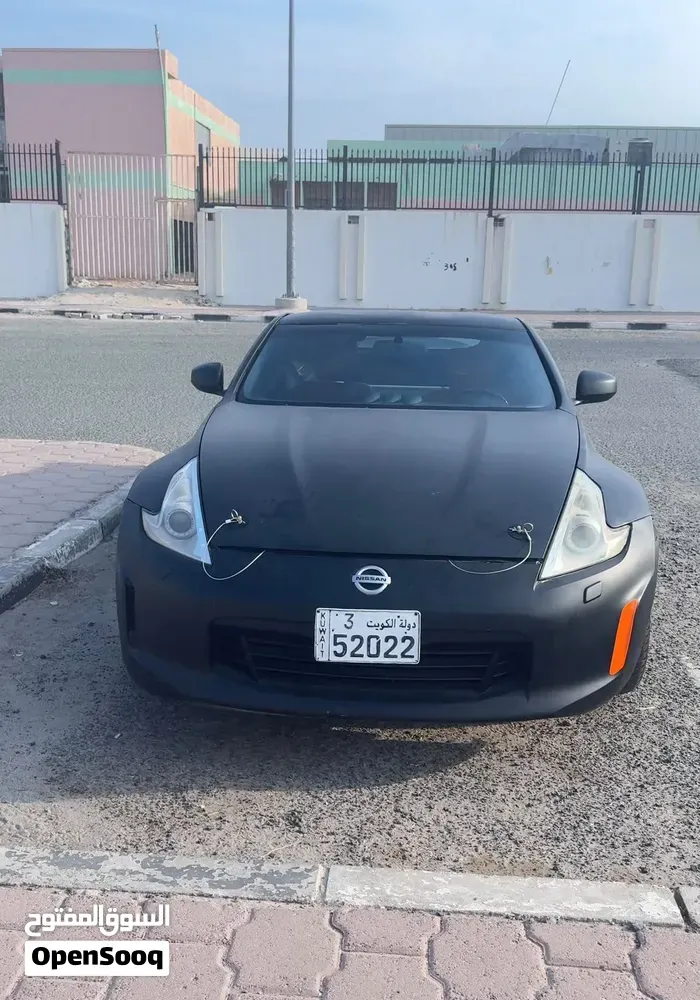 Nissan Z 2010 photo 2