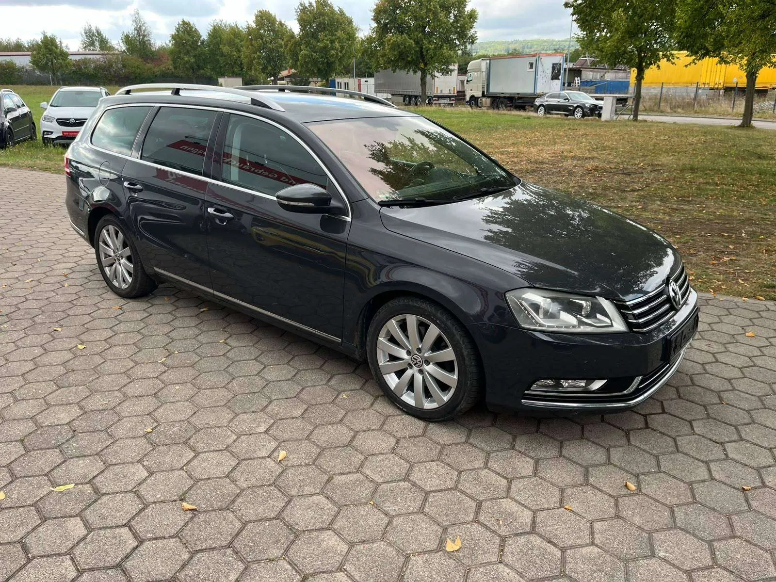 Volkswagen Passat 2012 photo 3