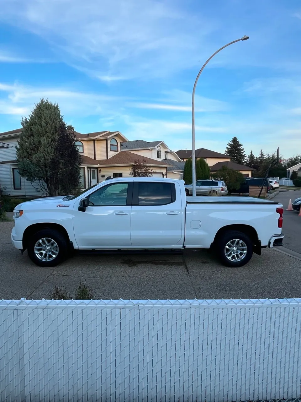 Chevrolet Silverado 1500 2025 photo 2