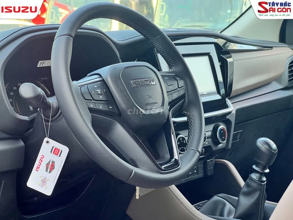 Isuzu Mu-X 2025 photo 5