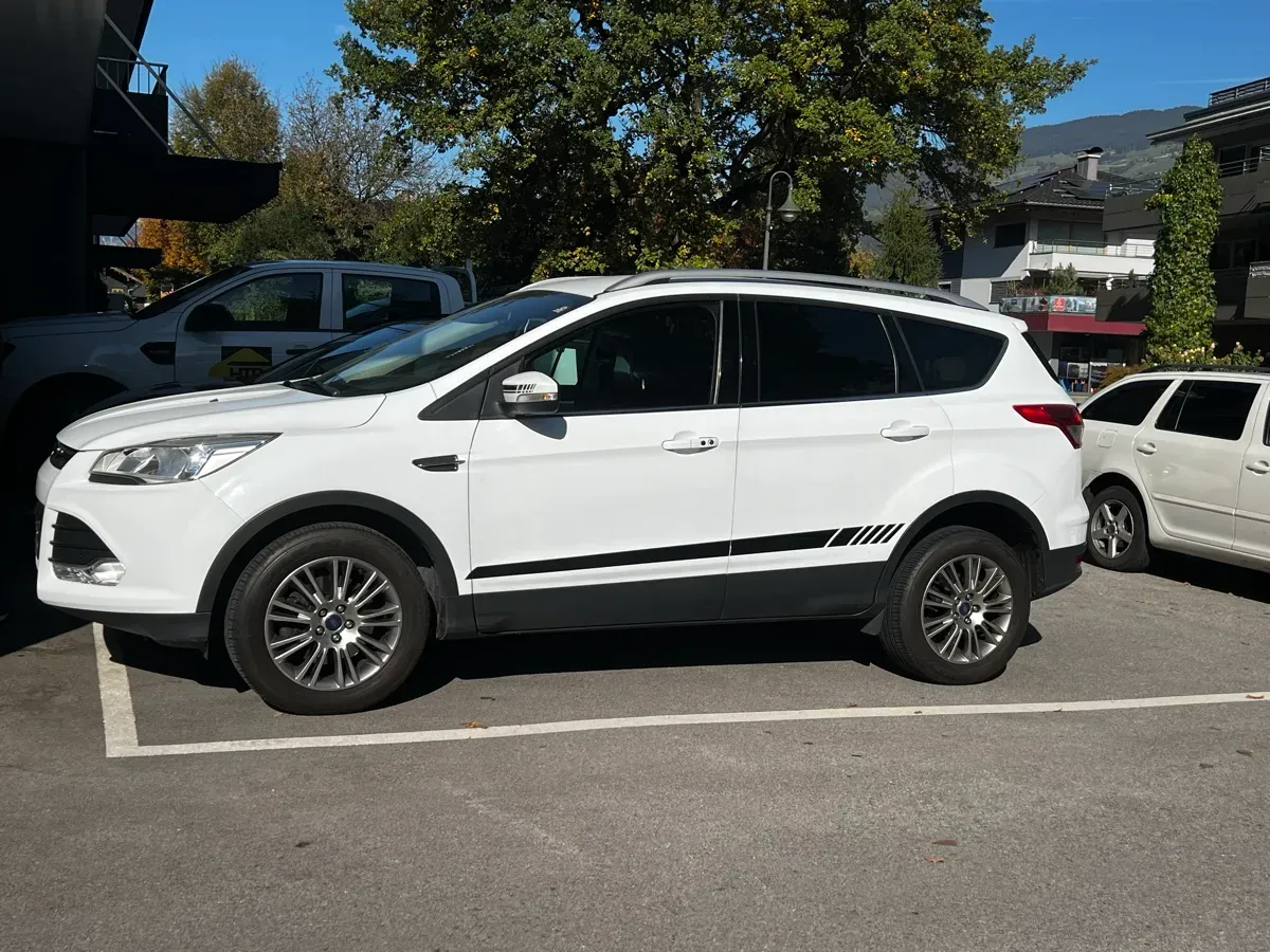 Ford Kuga 2013 photo 3