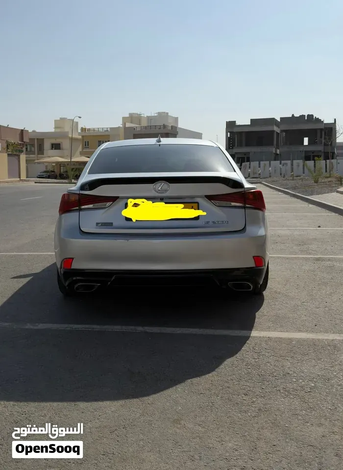 Lexus Is 200 2017 photo 4