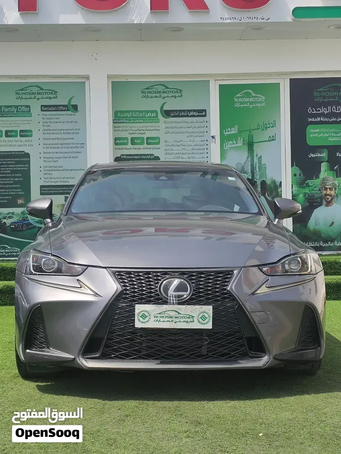 Lexus Is 200 2017 photo 5