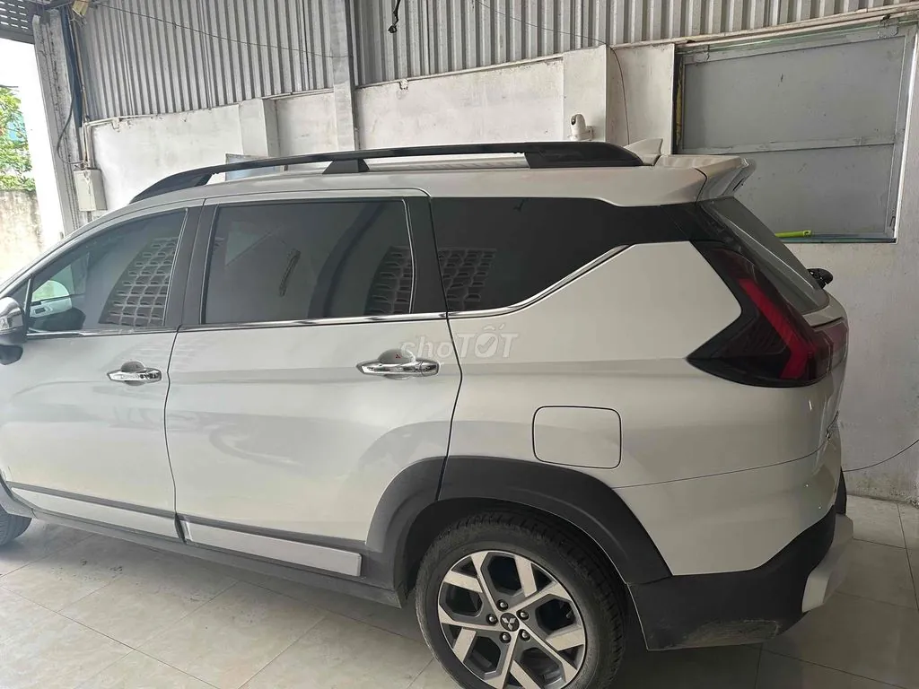 Mitsubishi Xpander Cross 2024 photo 2