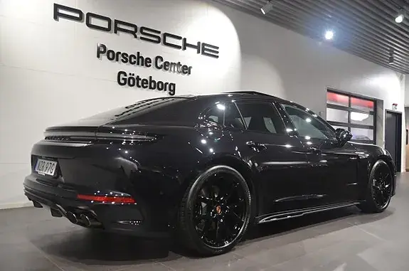 Porsche Panamera 4 2026 photo 4
