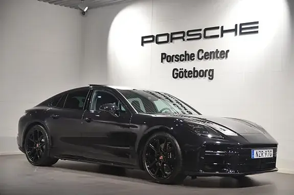 Porsche Panamera 4