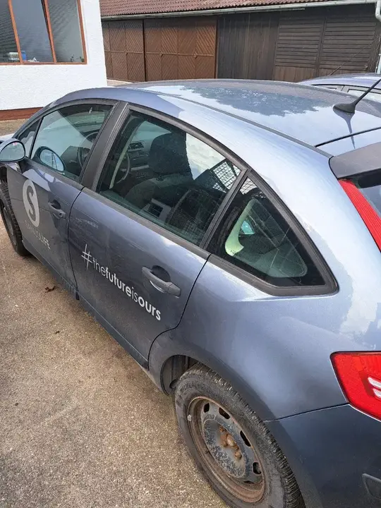 Citroen C4 2006 photo 3