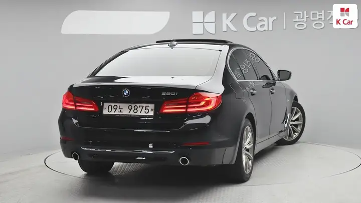 BMW 5 Series 2018 photo 4