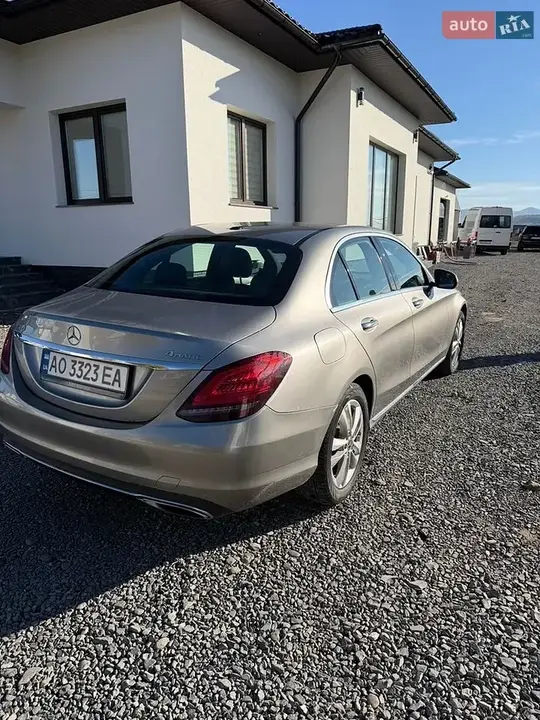 Mercedes-Benz C-Class 2019 photo 3