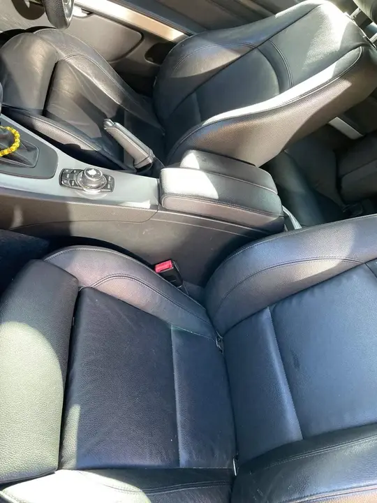 BMW 3 Series 2011 photo 5