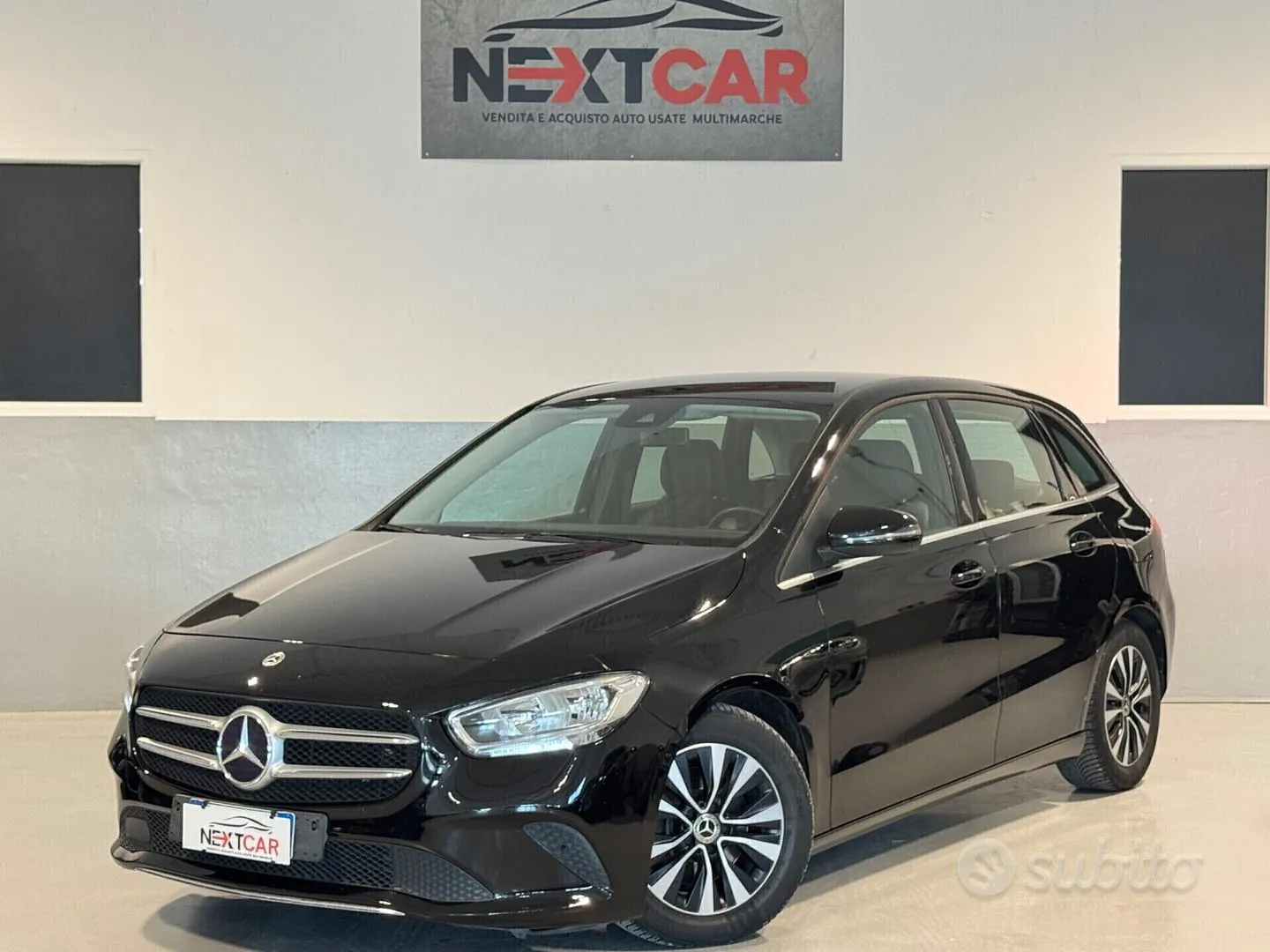 Mercedes-Benz B 180