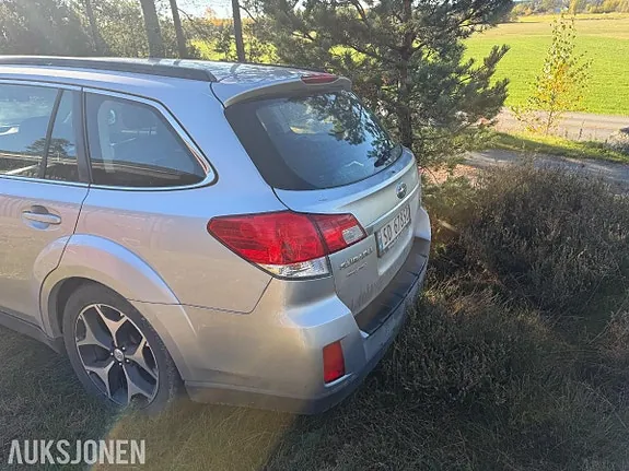 Subaru Outback 2012 photo 5