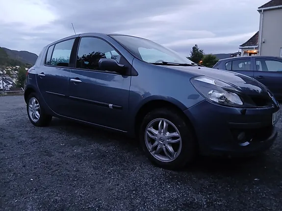 Renault Clio Iii 2006 photo 2