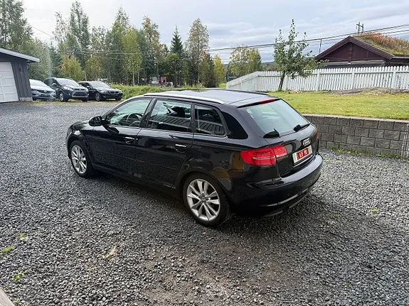 Audi A3 2011 photo 3
