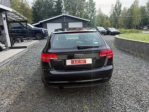 Audi A3 2011 photo 4