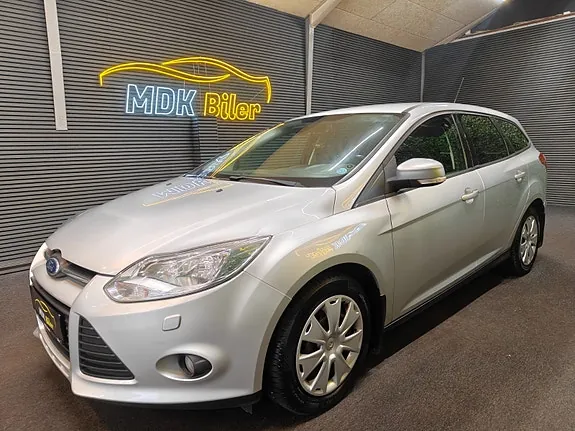 Ford Focus 2011 photo 2
