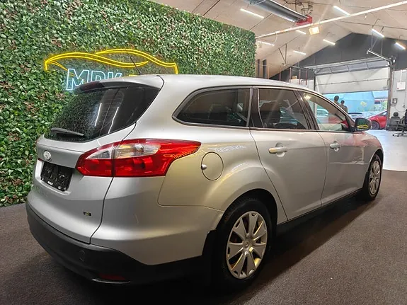 Ford Focus 2011 photo 4