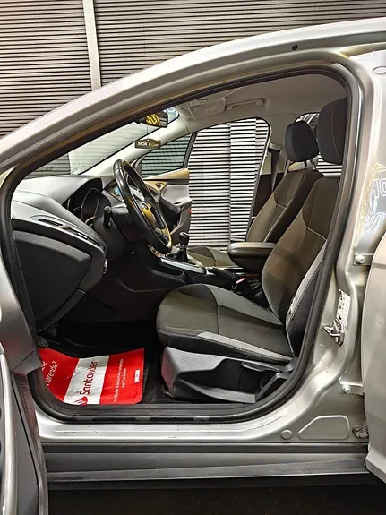 Ford Focus 2011 photo 5