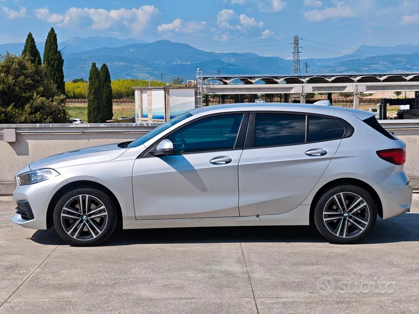 BMW 116D 2021 photo 2