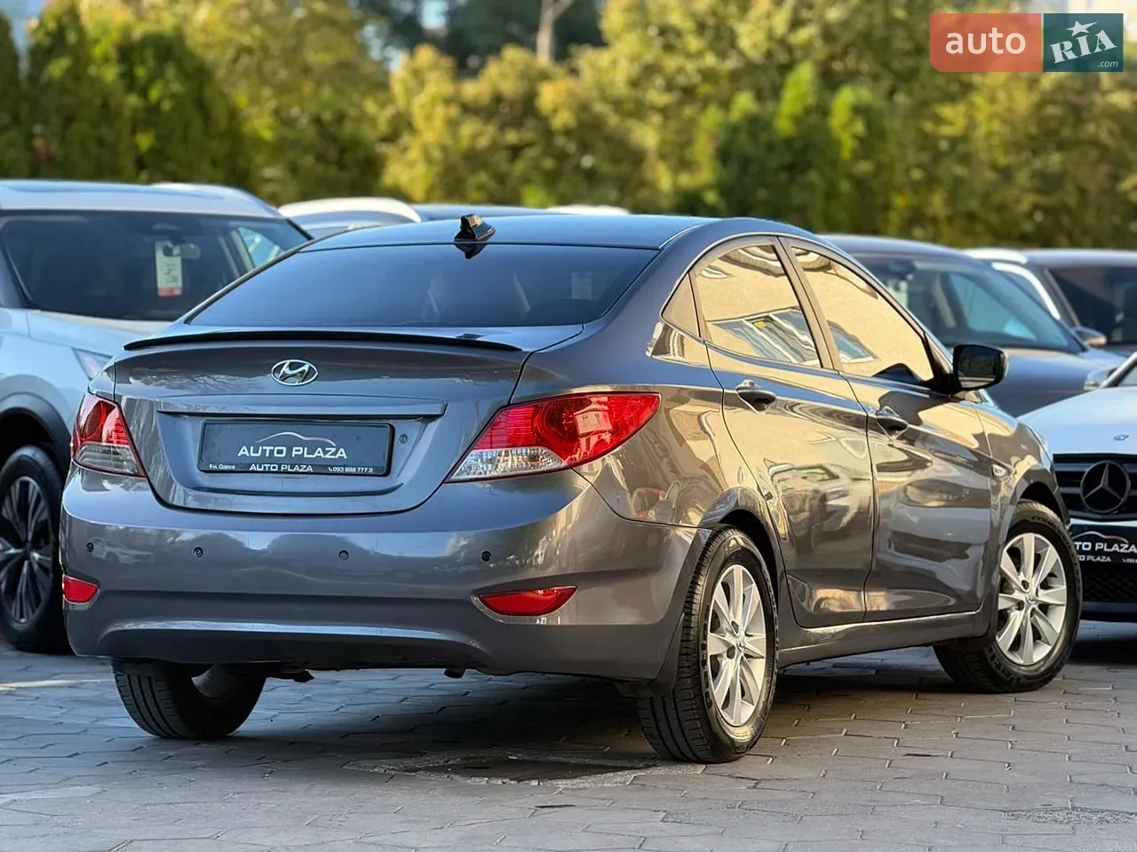 Hyundai Accent 2012 photo 4