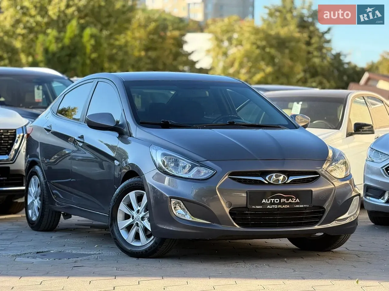 Hyundai Accent 2012 photo 3