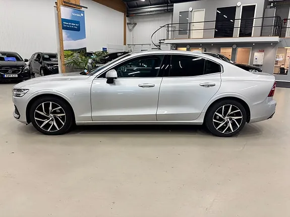 Volvo S60 2021 photo 2