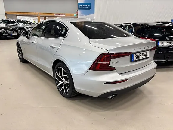 Volvo S60 2021 photo 3
