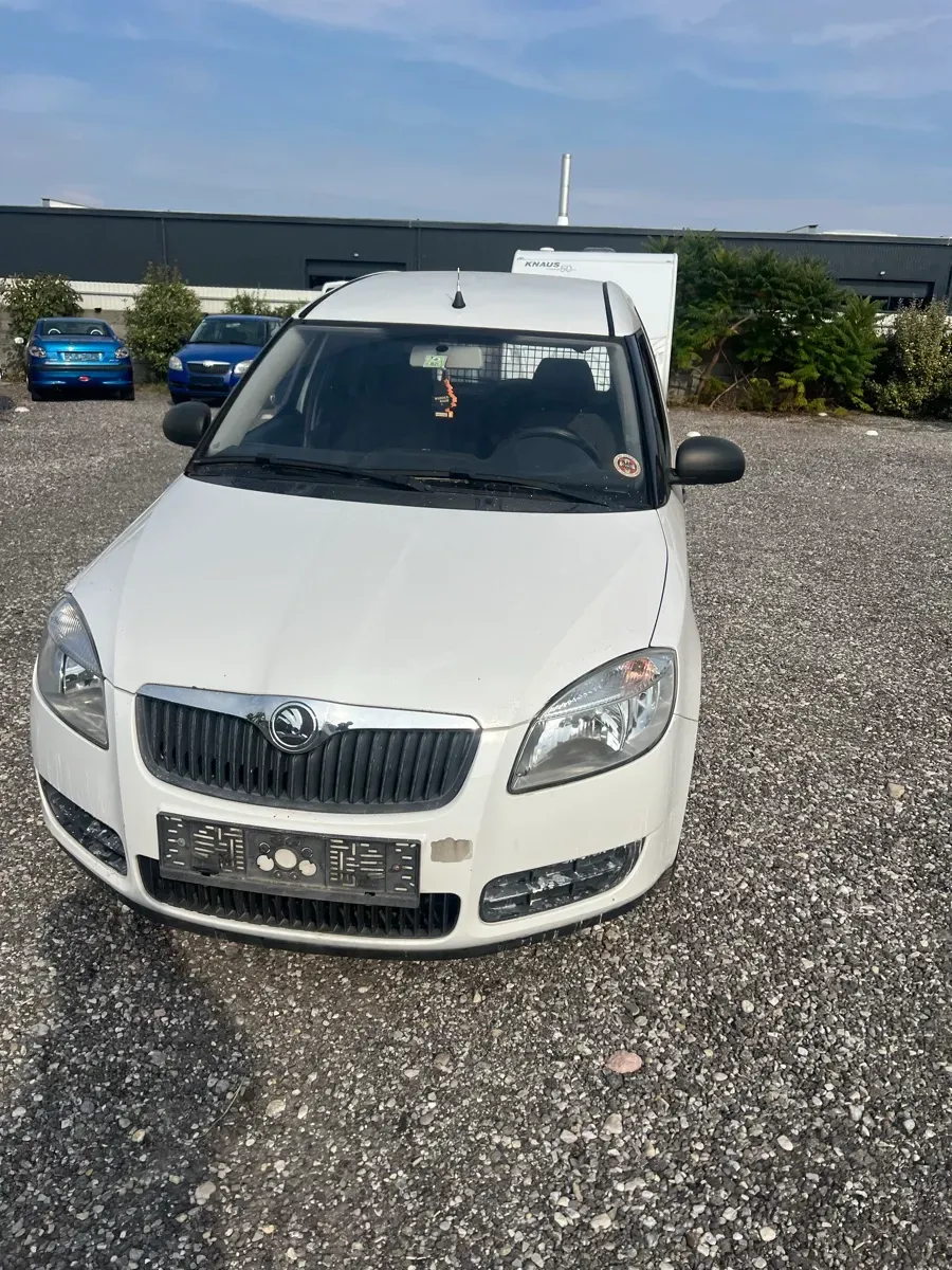 Skoda Roomster 2007 photo 2