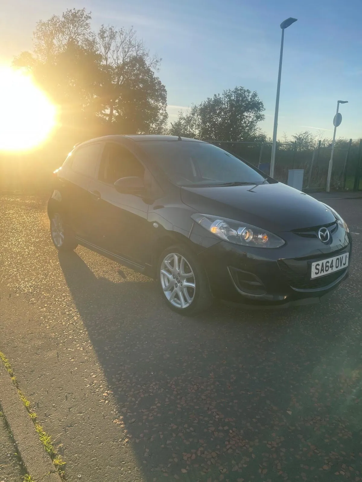 Mazda Mazda2 2014 photo 2