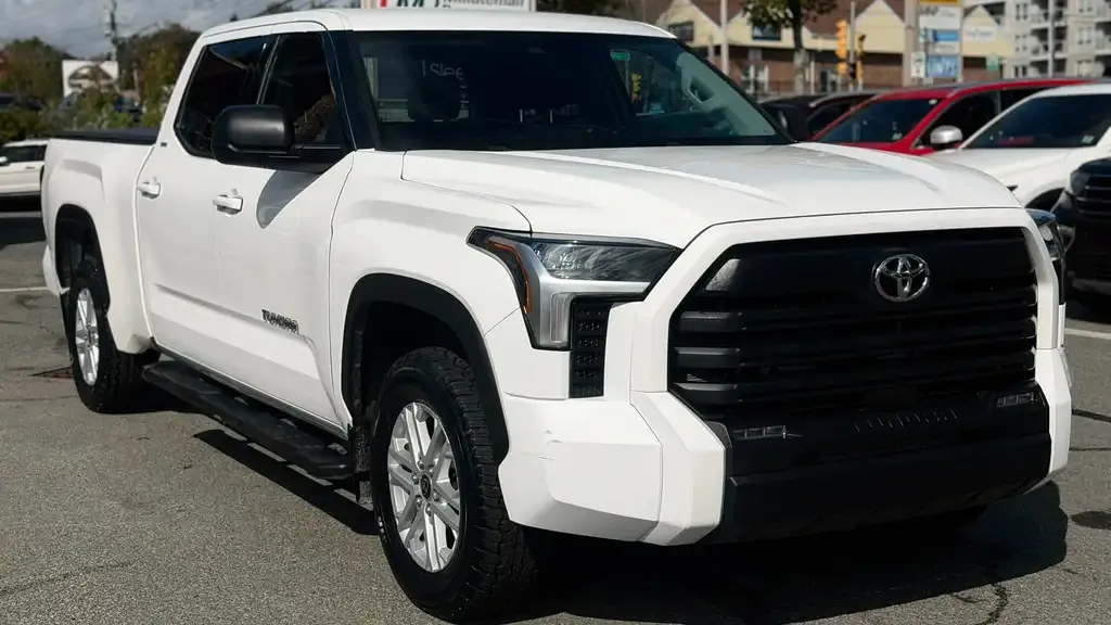 Toyota Tundra 2023 photo 3