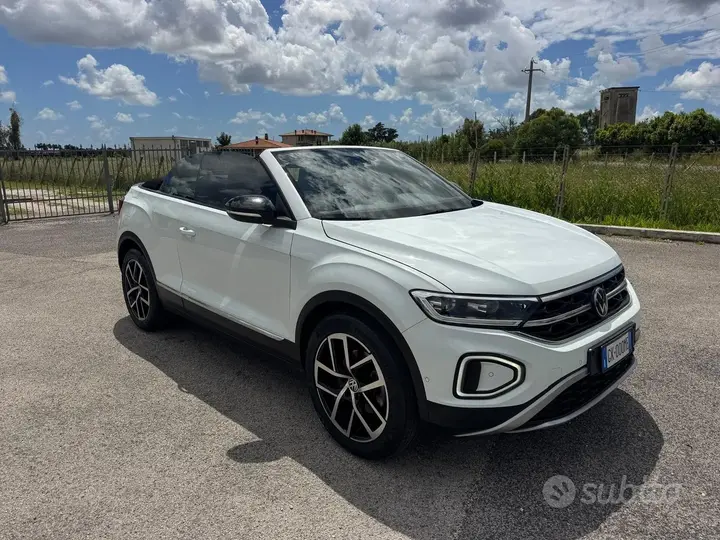 Volkswagen T-Roc 2024 photo 3