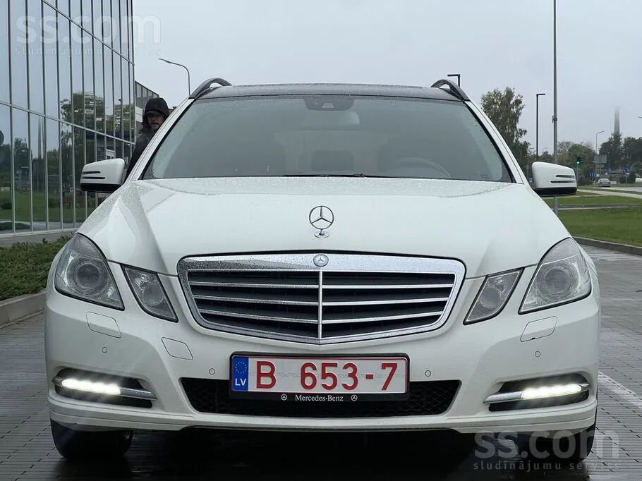 Mercedes-Benz E200