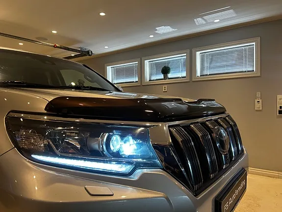 Toyota Land Cruiser 2019 photo 5