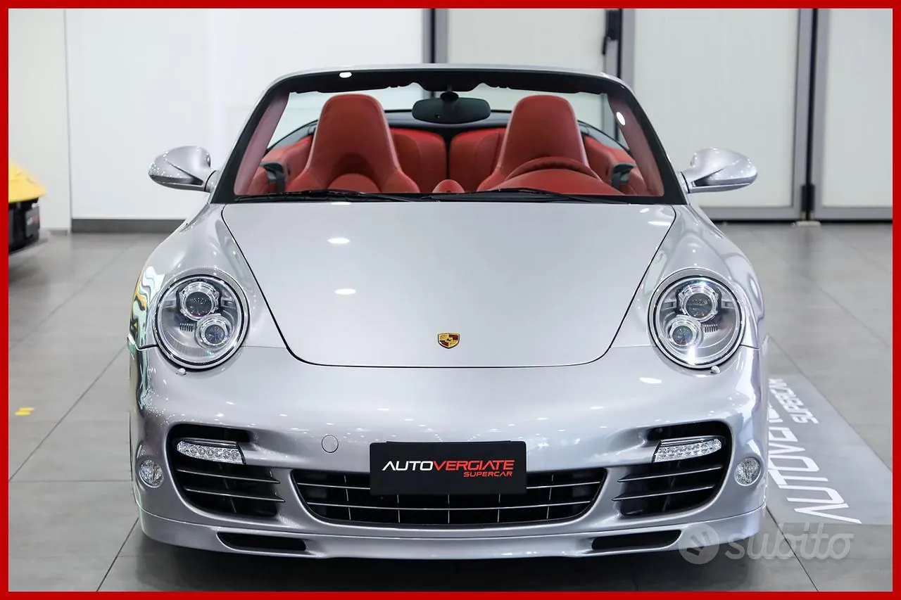 Porsche 911 2012 photo 2