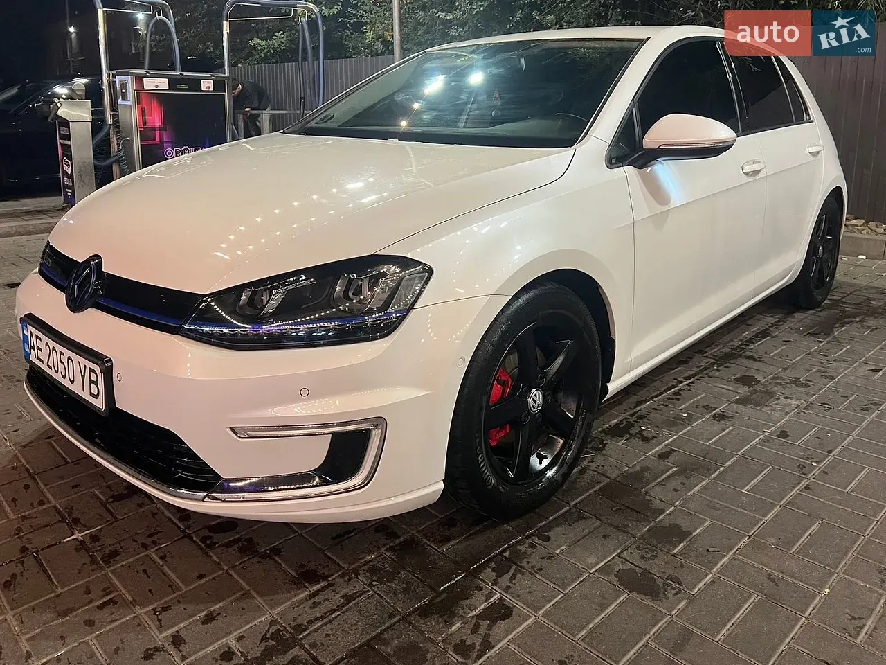 Volkswagen E-Golf 2014 photo 2