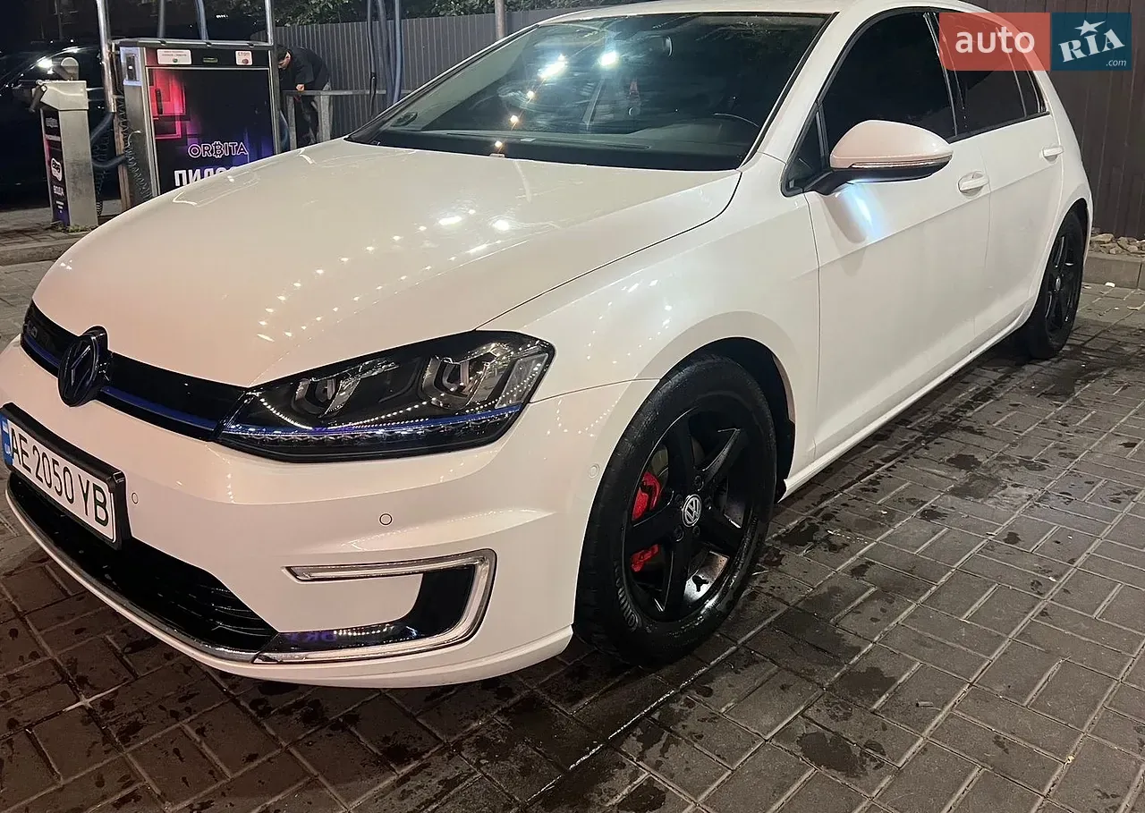 Volkswagen E-Golf 2014 photo 3