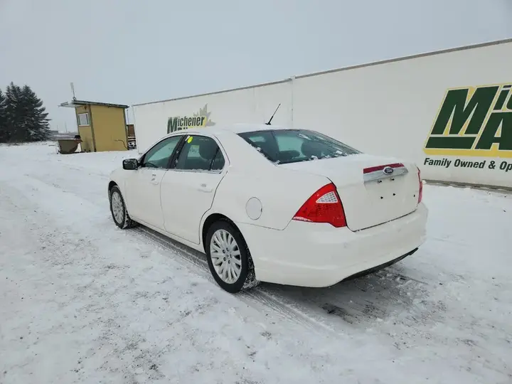Ford Fusion 2012 photo 3