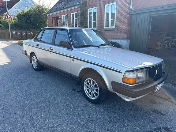 Volvo 240