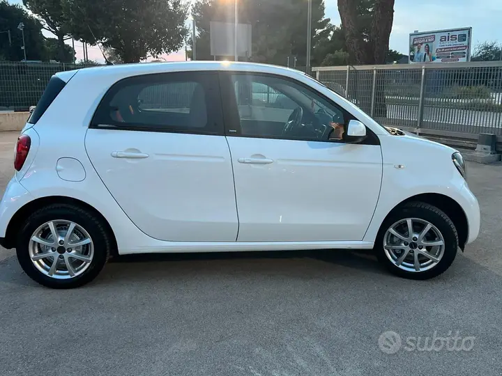 Smart Forfour 2015 photo 4